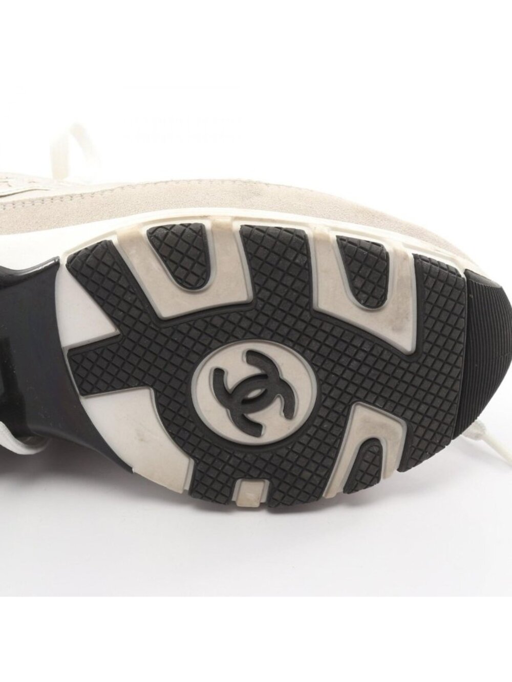 Chanel Sneakers CC Logo Silver Leather - Picture 9 of 11